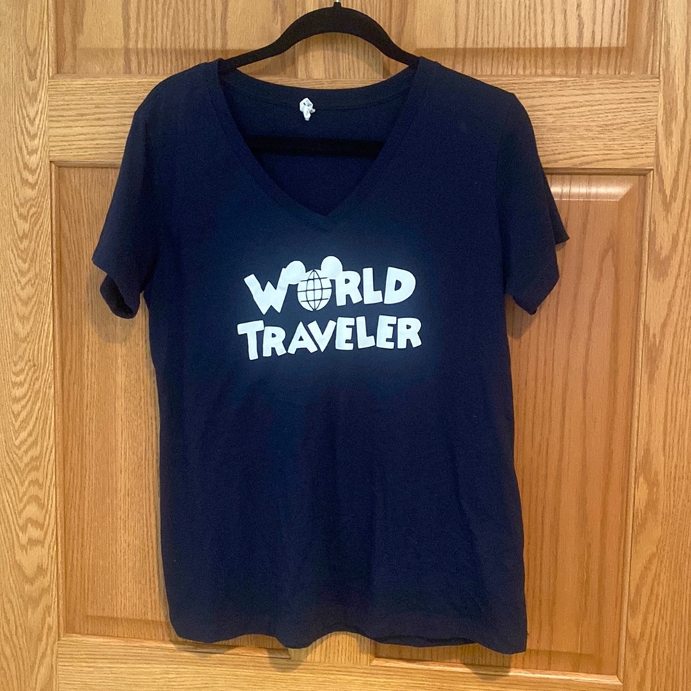 Ideal T by Next Level Disney woman’s EUC blue T-shirt “World Traveler” EPCOT XXL